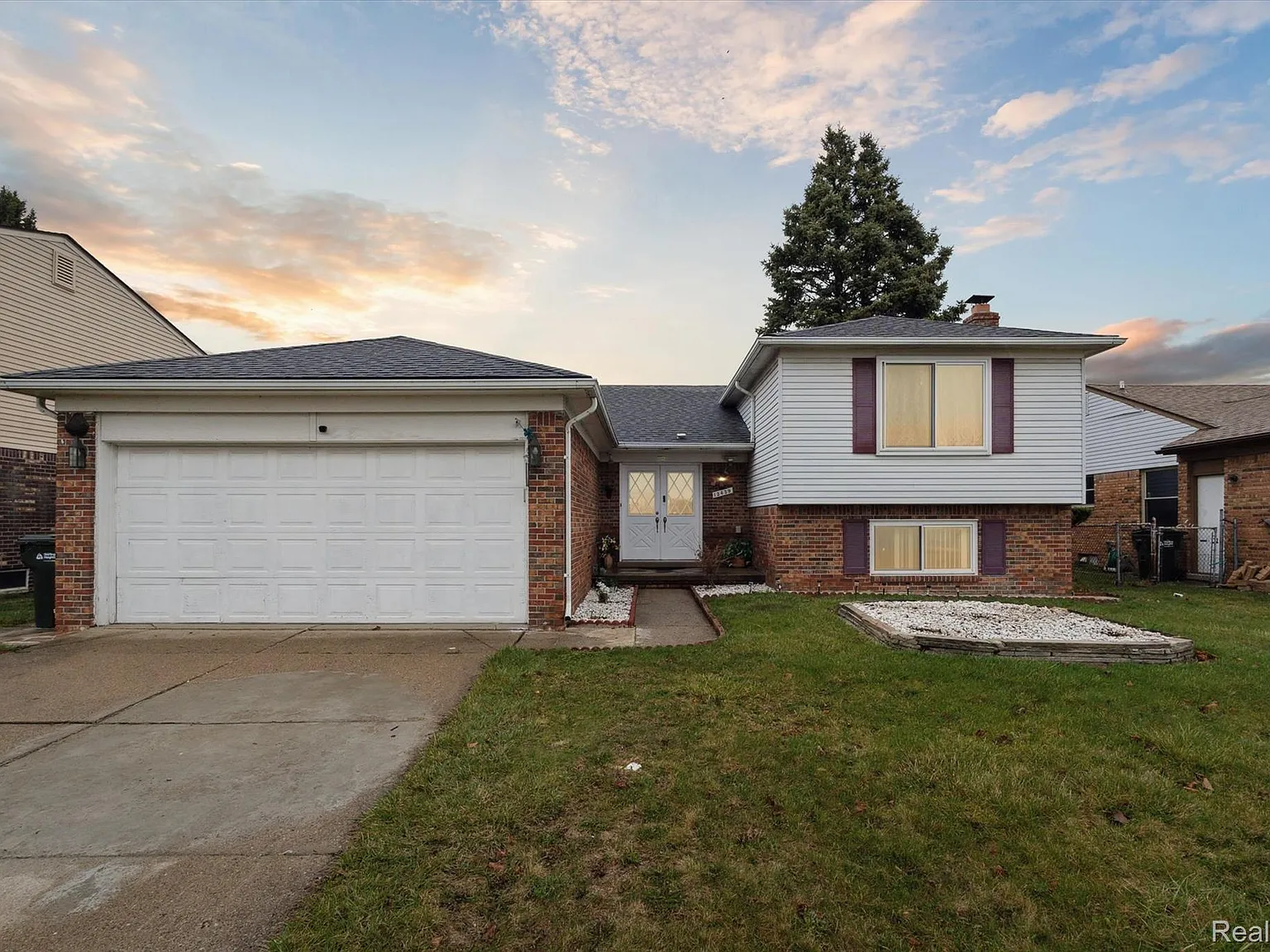 13439 Brougham Dr in Sterling Heights