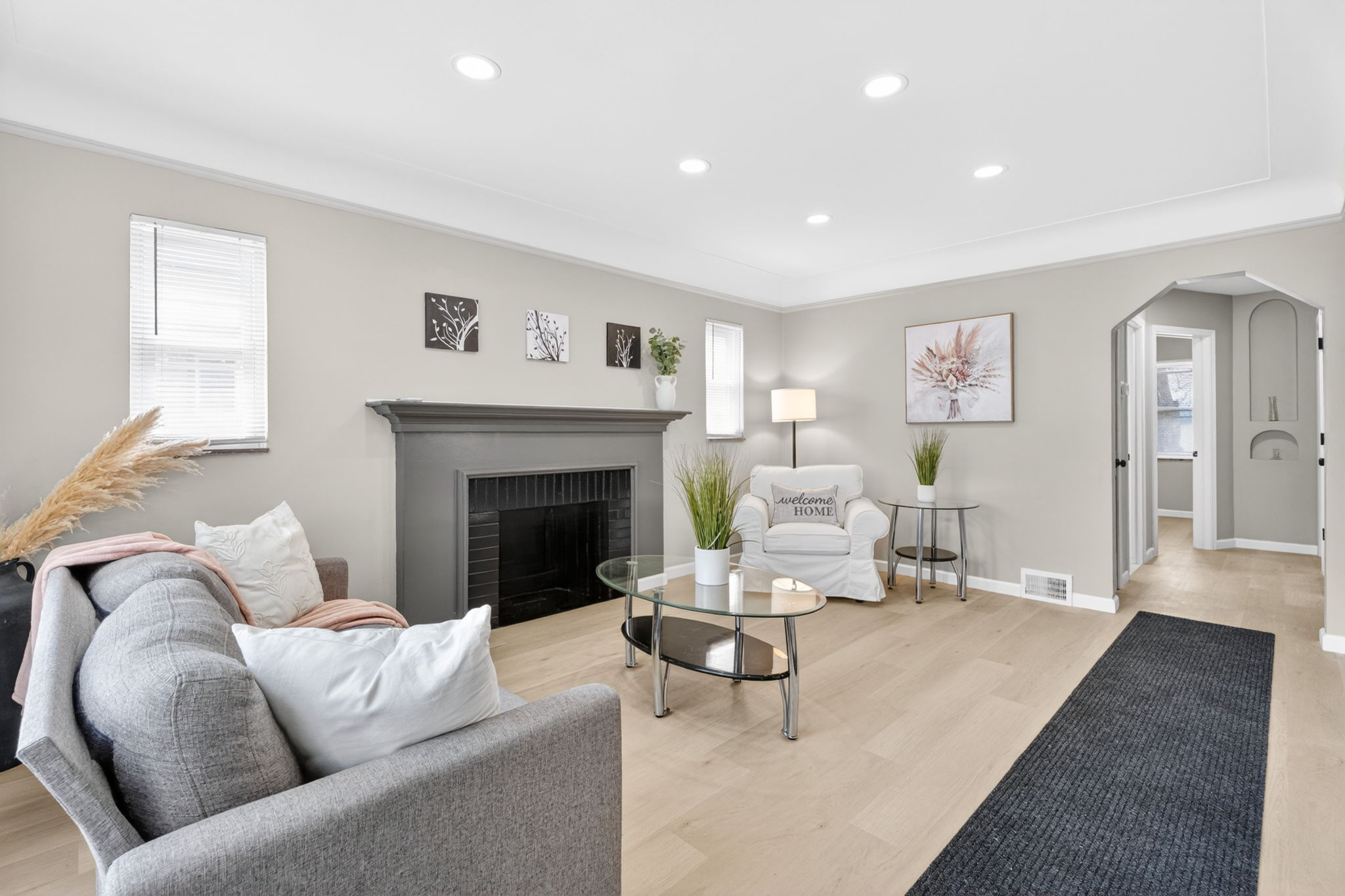 17197 Rutherford interior photo