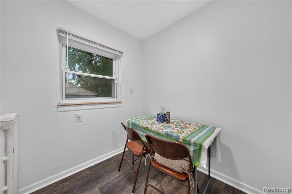 Breakfast nook at 19178 San Juan Dr