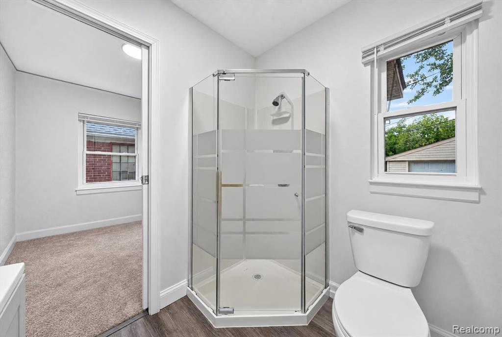 Full bathroom with shower at 19178 San Juan Dr